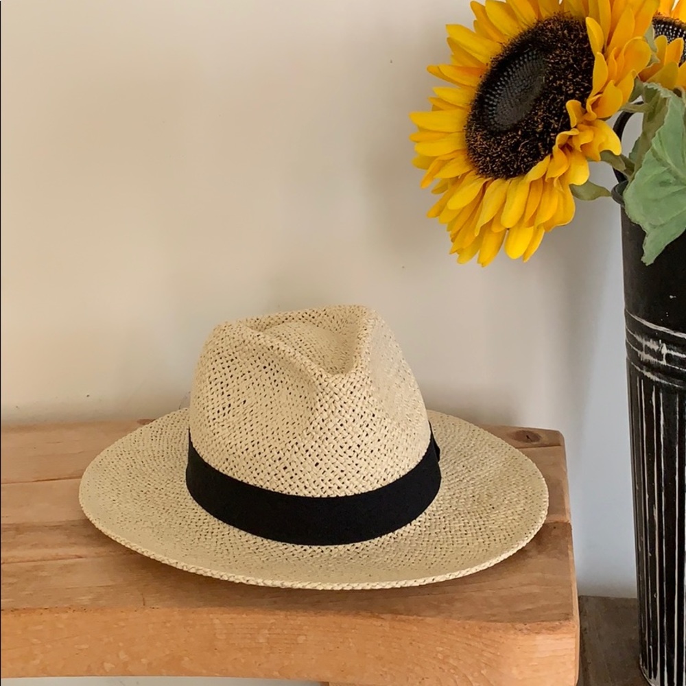 New never been worn hat